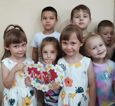 Аппликация ко Дню семьи, любви и верности "Ромашка" | Частный детский сад,  детcкие сады Краснодара, детский сад