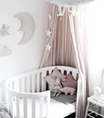 Отличная идея расположения цветных бабочек над детской кроваткой | Easy diy  room decor, Rainbow decor bedroom, Diy baby room decor