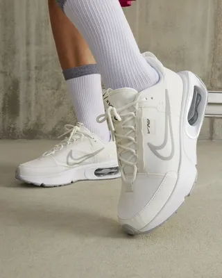 Nike Air Max INTRLK Women's Shoes. 