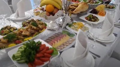 еда, ресторан, накрытый стол в ресторане, праздничный стол, блюда, Ресторан  на свадьбу Москва