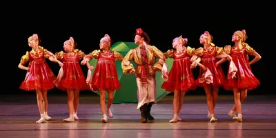 Russian dance "Polyanka". Igor Moiseyev Ballet - YouTube