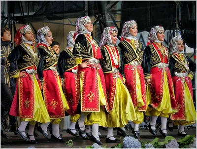 File:Folk dance Народный танец  - Wikimedia Commons