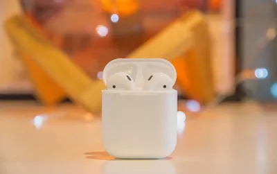 Раскрыт дизайн беспроводных наушников Apple AirPods 3 - РИА Новости,  