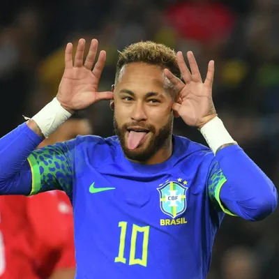 Neymar: Barcelona offer PSG £90m plus two players for Brazil forward |  Football News | Sky Sports