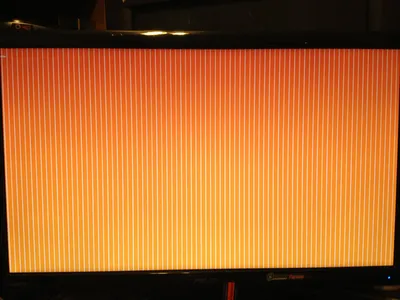 Оранжевый экран с полосами при включении пк - Сообщество Microsoft