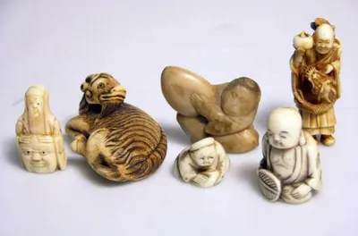 Статуэтка Netsuke Нэцкэ Эбису с веером Гипс .9 см Бежевый 12718 CT,  код: 6837238 (ID#1966466247), цена: 155 ₴, купить на 