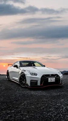 Nissan's GT-R NISMO Supercar Is Now $175,000