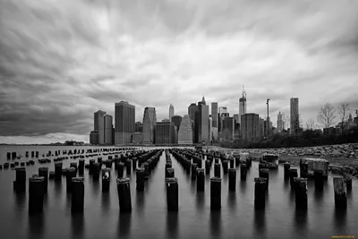 Самоклеющиеся фотообои "Бруклинский мост, Нью Йорк", 90x210 см, эффект черно -белый - купить в Москве, цены на Мегамаркет