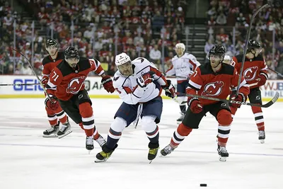Бостон" победил "Питтсбург" в матче "Зимней классики" НХЛ - РИА Новости  Спорт, 