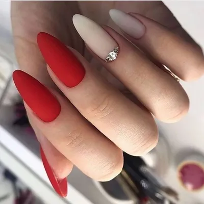 Красные ногти миндаль | Red nails, Red acrylic nails, Beauty hacks nails