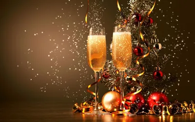 Новогодние украшения и бутылка шампанского и бокалы на светлом фоне ::  Стоковая фотография :: Pixel-Shot Studio