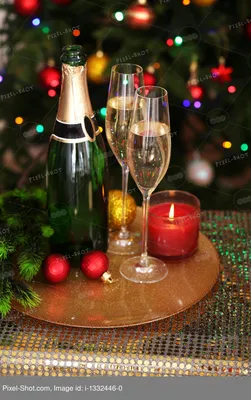 Новогодние бокалы с шампанским обои для рабочего стола, картинки и фото -  