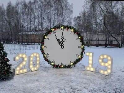 Идеи для творчества: фотографии новогодних часов, созданных своими руками.  | Новогодние часы своими руками Фото №1415026 скачать