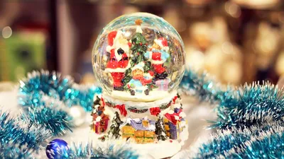 Обои украшения, шары, Новый Год, Рождество, Christmas, balls, wood, New  Year, decoration, xmas, Merry, fir tree, ветки ели картинки на рабочий  стол, раздел новый год - скачать