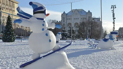 Как справляют Новый год в разных странах мира Новый год — самый  интернациональный праздник. Его отмечают во всех странах мира и у каждого  народа существуют свои уникальные традиции: от выбрасывания в окно