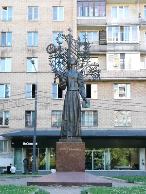 Памятник Лесе Украинке | Київ від минулого до майбутнього