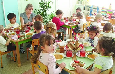 Обед в детском саду# Lunch in Kindergarten - YouTube