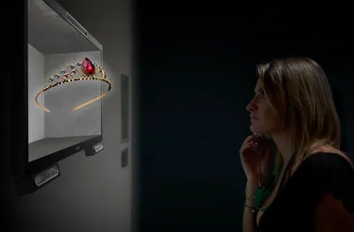 Lenovo представила уникальный 3D-монитор — он делает любое изображение объемным  без очков