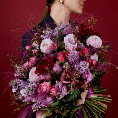Красивый букет из 25 пионовидных роз по цене 8676 руб. заказать с доставкой  по Москве - свежие цветы от интернет-магазина "Во имя розы"