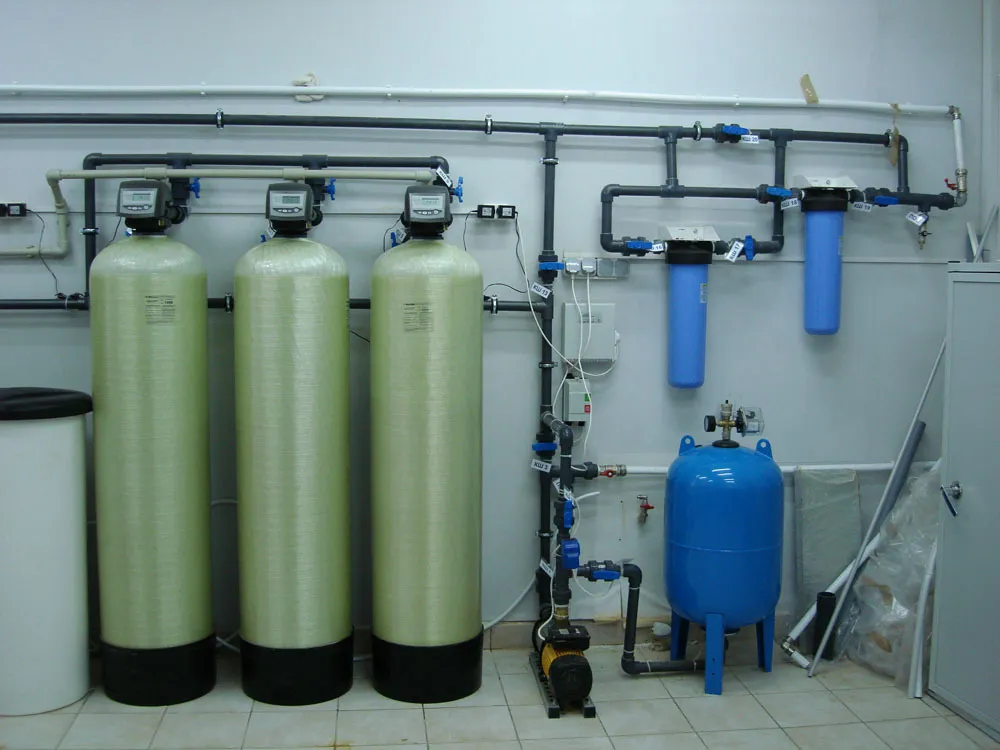 Фильтры умягчения воды для дома. Химводоочистка промышленный фильтр механический ф 2000. Промышленная водоочистка обезжелезивания воды. Система водоподготовки Гейзер. Водоподготовка для коттеджа.