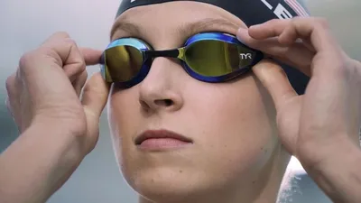Как выбрать детские очки для плавания - Спортмастер Медиа