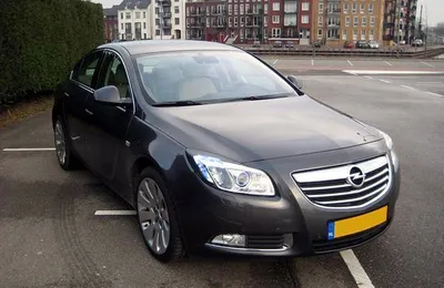 File:Opel Insignia 4 touring 16 Turbo 180  - Wikimedia Commons