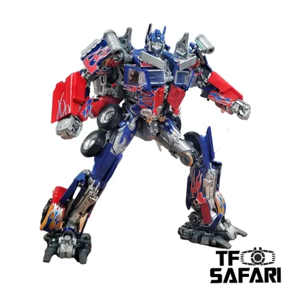 Transformers: Rise of the Beasts Optimus Prime Signature Series Robot