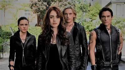 Орудия смерти: Город костей / The Mortal Instruments: City of Bones (2013,  фильм) - «"Миры столкнутся". Каково это, когда все не так, как кажется на  первый взгляд?» | отзывы