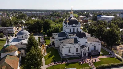 Тарас Тополя вместе с сыновьями почтил память умерших защитников Украины:  щемящие фото - Новости шоу бизнеса - Lifestyle 24