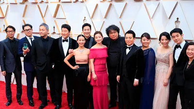 Паразиты / Gisaengchung (2019, фильм) - «"Паразиты"-первый южно-корейский  фильм получивший премии Оскар. Глубокий фильм с абсолютно непредсказуемым  сюжетом без спойлеров конечно же.» | отзывы