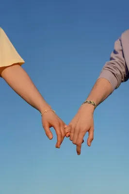 Фото Свидание Влюбленные пары Двое Руки