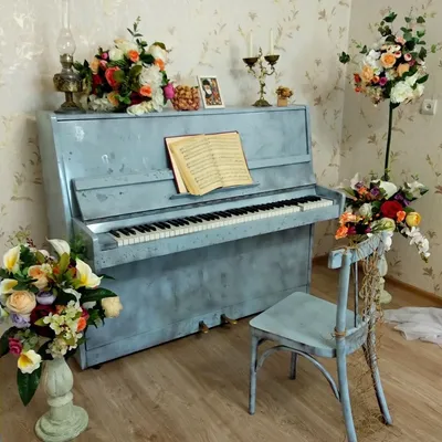 Скачать 800x1200 роза, пианино, клавиши, цветок, музыкальный инструмент  обои, картинки iphone 4s/4 for parallax