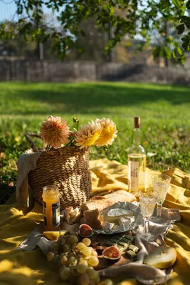 Simple Summer Picnic - Cali Girl In A Southern World