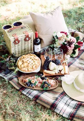 30+ Company Picnic Ideas to Kick Off Your Summer Outdoor Events - Thriver  Blog