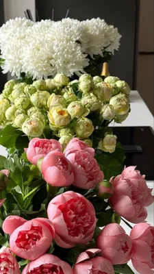 Detalhes...By pinterest. | Basket flower arrangements, Beautiful flower  arrangements, Flower arrangements