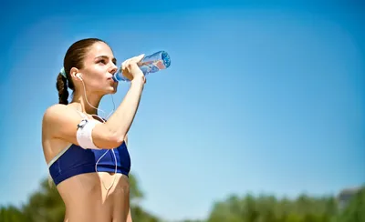 Как правильно пить воду: полезные советы для поддержания водного баланса »  Информационное агентство «»