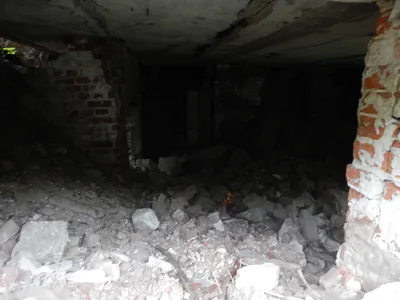 Воронежцы спугнули двух горожан, пытавшихся вынести из подвала завернутый в  покрывало труп
