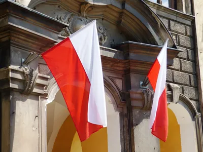 Государственные символы Польши: герб и флаг - Litera