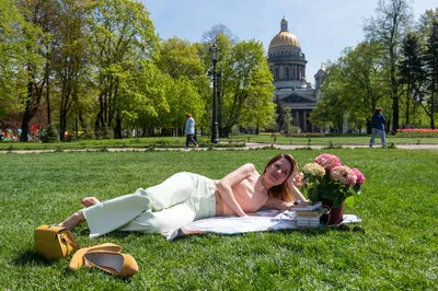 В последнее воскресенье лета Петербург ждут переменная облачность и +23  градуса - 