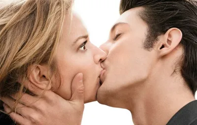 Страсть зашкаливает: самые известные сцены с поцелуями актеров - Life