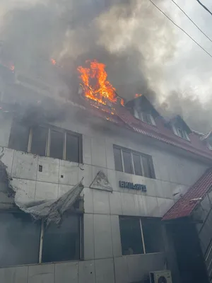 Пожар на улице Элебесова в Бишкеке потушили. Сгорело 250 квадратных метров  - | 
