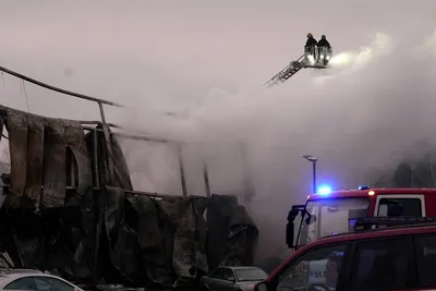 В Марупе возник большой пожар на заводе по производству дронов (ФОТО) /  Статья