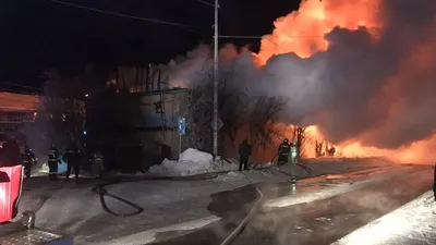 Силовики начали проверку из-за пожара с пострадавшими в жилом доме  Салехарда | Север-Пресс