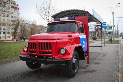 Фото Фигурный информационный стенд пожарной безопасности в виде пожарной  машины - РА Eidos Донецк