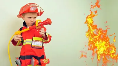 ВИДЕО ПРО ПОЖАРНЫХ ДЛЯ ДЕТЕЙ - Пожарный герой Даник все серии подряд. Boy  playing firefighter - YouTube