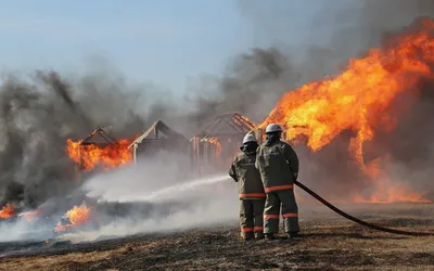 В Финляндии тушат крупный пожар на пищевом комбинате