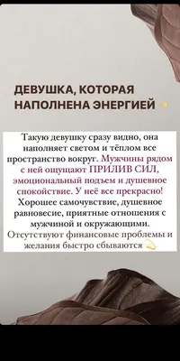 Позитивный весёлый мужчина здоровается с человеком и смотрит в камеру  стоковое фото ©1greyday 289021992