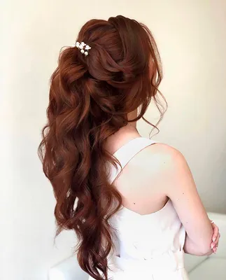 Свадебная прическа на длинные волосы с диадемой | Bride hairstyles for long  hair, Hair dos for wedding, Hair styles