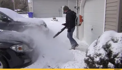 Почти 1700 коммунальщиков убирают дворы Минска от снега - ,  Sputnik Беларусь