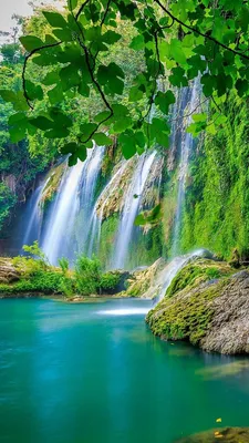 Красивая природа с водопадом on Craiyon